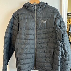 Mountain Hardwear Men's Black Puffer Jacket w/Hood- Excellent Condition